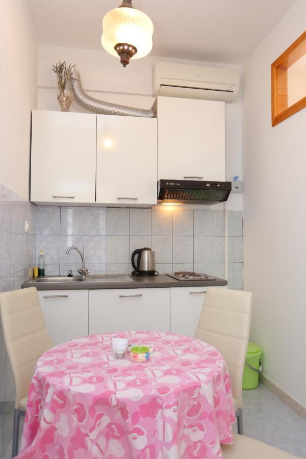 Apartments With A Parking Space Lokva Rogoznica, Omis - 17645 المظهر الخارجي الصورة