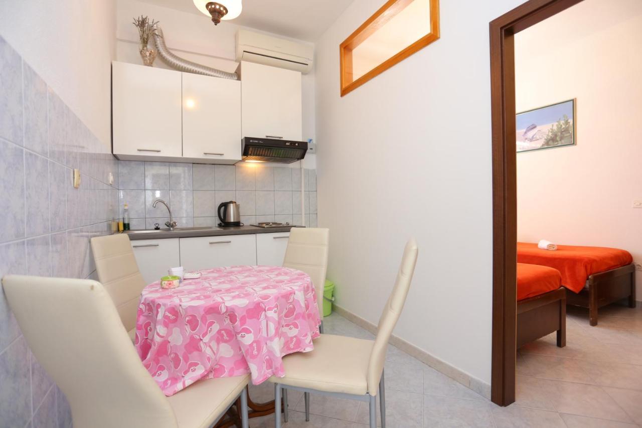 Apartments With A Parking Space Lokva Rogoznica, Omis - 17645 المظهر الخارجي الصورة